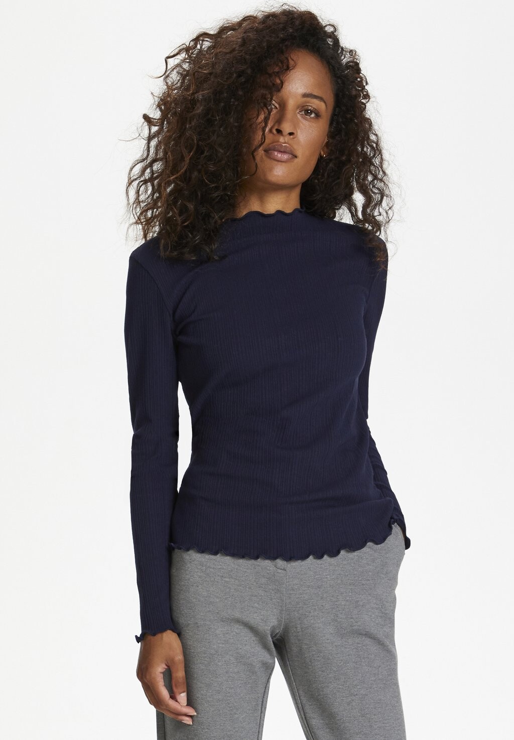 Футболка с длинным рукавом Karen by Simonsen, темно-синий
Футболка с длинным рукавом Karen by Simonsen, темно-синий