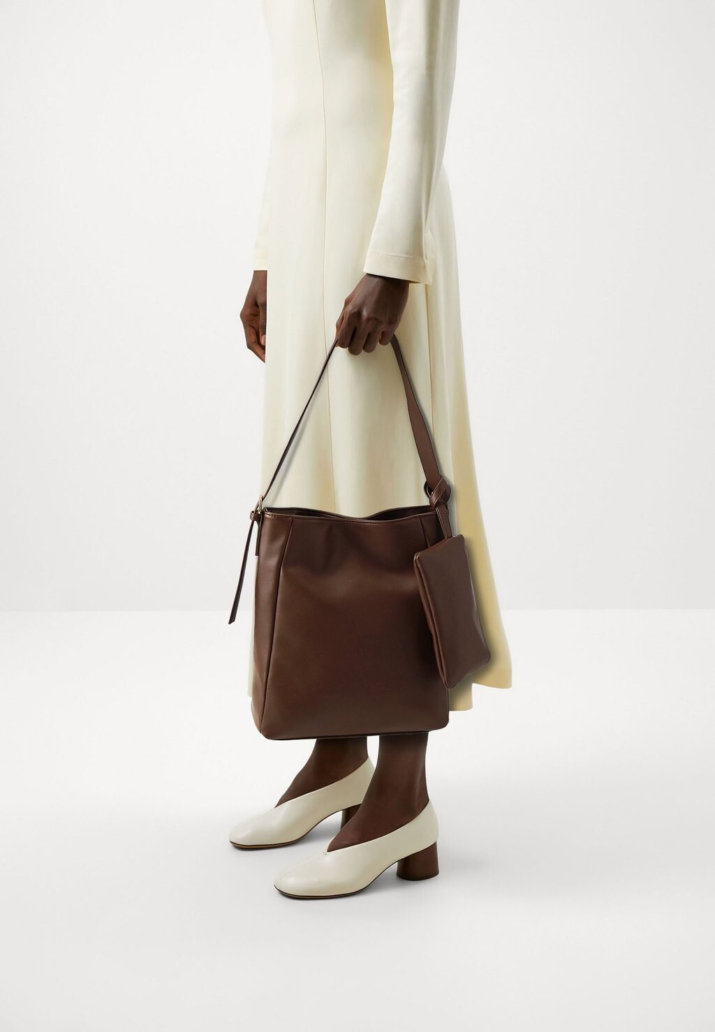 Сумочка SET Even&Odd, коричневый 
Сумочка SET Even&Odd, коричневый