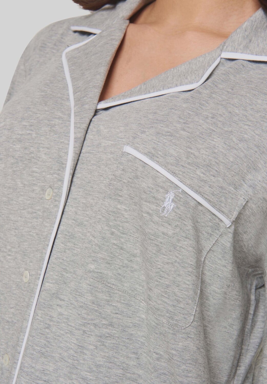 Женская ночная рубашка с воротником на пуговицах Polo Essentials POLO RALPH LAUREN, цвет Grau Mel
Женская ночная рубашка с воротником на пуговицах Polo Essentials POLO RALPH LAUREN, цвет Grau Mel