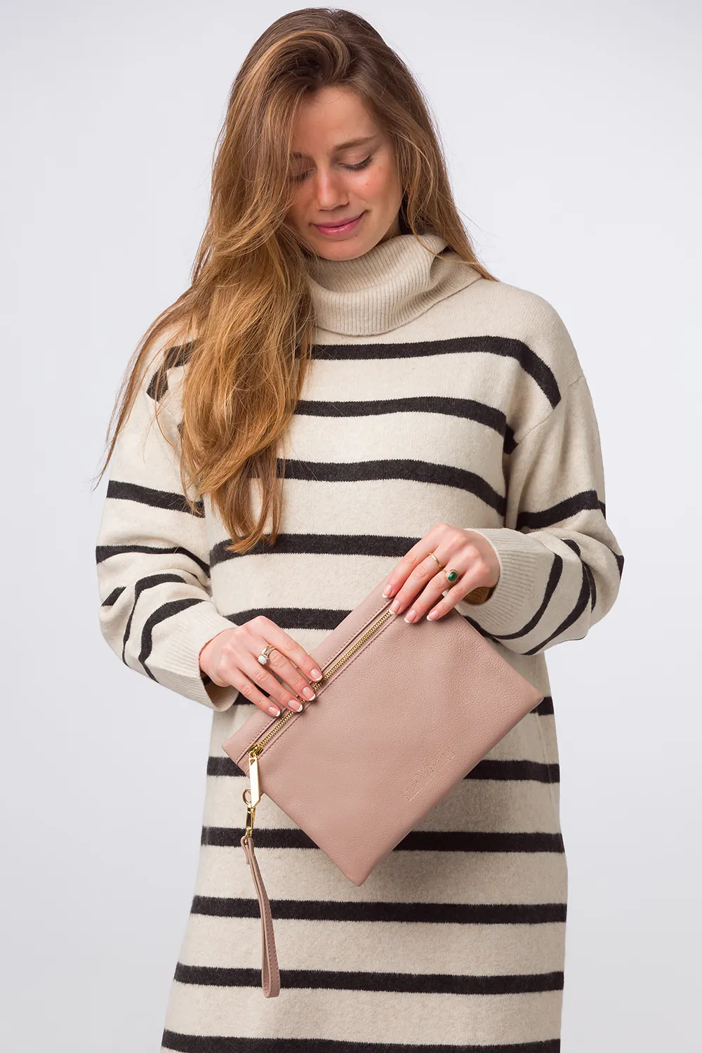 Кожаный клатч 'Chalfont' Pure Luxuries London, розовый 
Кожаный клатч 'Chalfont' Pure Luxuries London, розовый