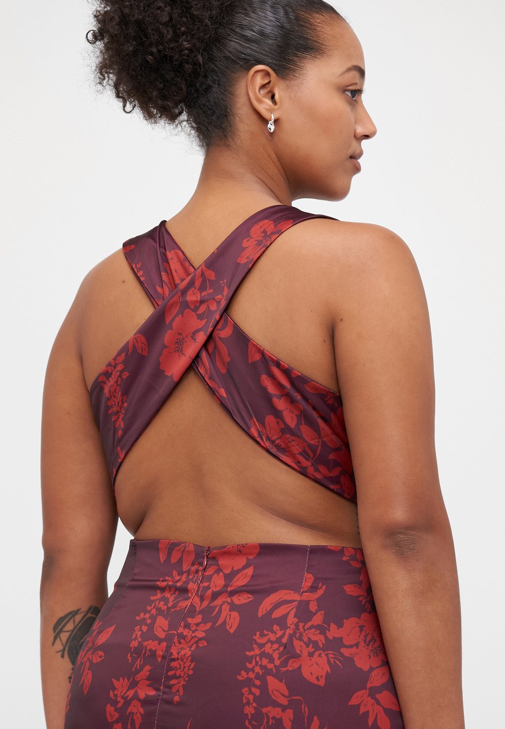 Одежда для особых случаев AUTUMN WEDDING SASHA BACK CROSS PRINT MAXI WAL G CURVE, черный
Одежда для особых случаев AUTUMN WEDDING SASHA BACK CROSS PRINT MAXI WAL G CURVE, черный