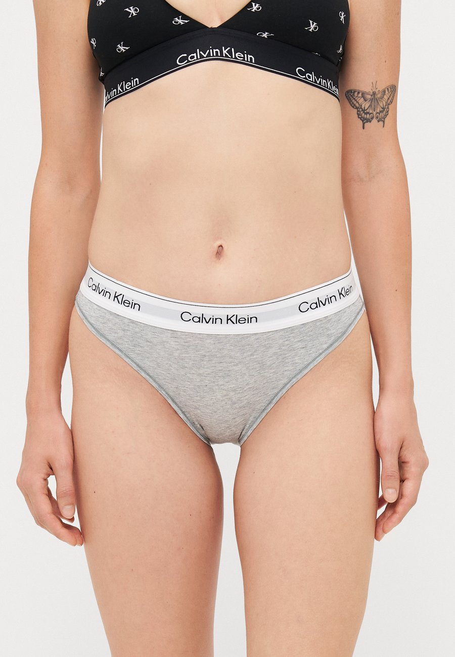 Брифы Calvin Klein Underwear HIGH LEG ICON , Grey Heather/Grey
Брифы Calvin Klein Underwear HIGH LEG ICON , Grey Heather/Grey