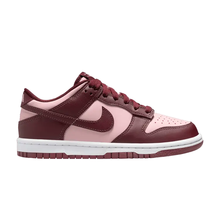 Кроссовки Nike Dunk Low GS 'Team Red Echo Pink', красный
Кроссовки Nike Dunk Low GS 'Team Red Echo Pink', красный