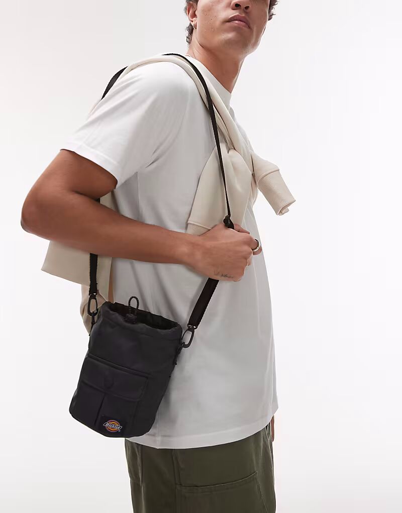 Сумка-мешок из нейлона Dickies unionville черного цвета
Сумка-мешок из нейлона Dickies unionville черного цвета