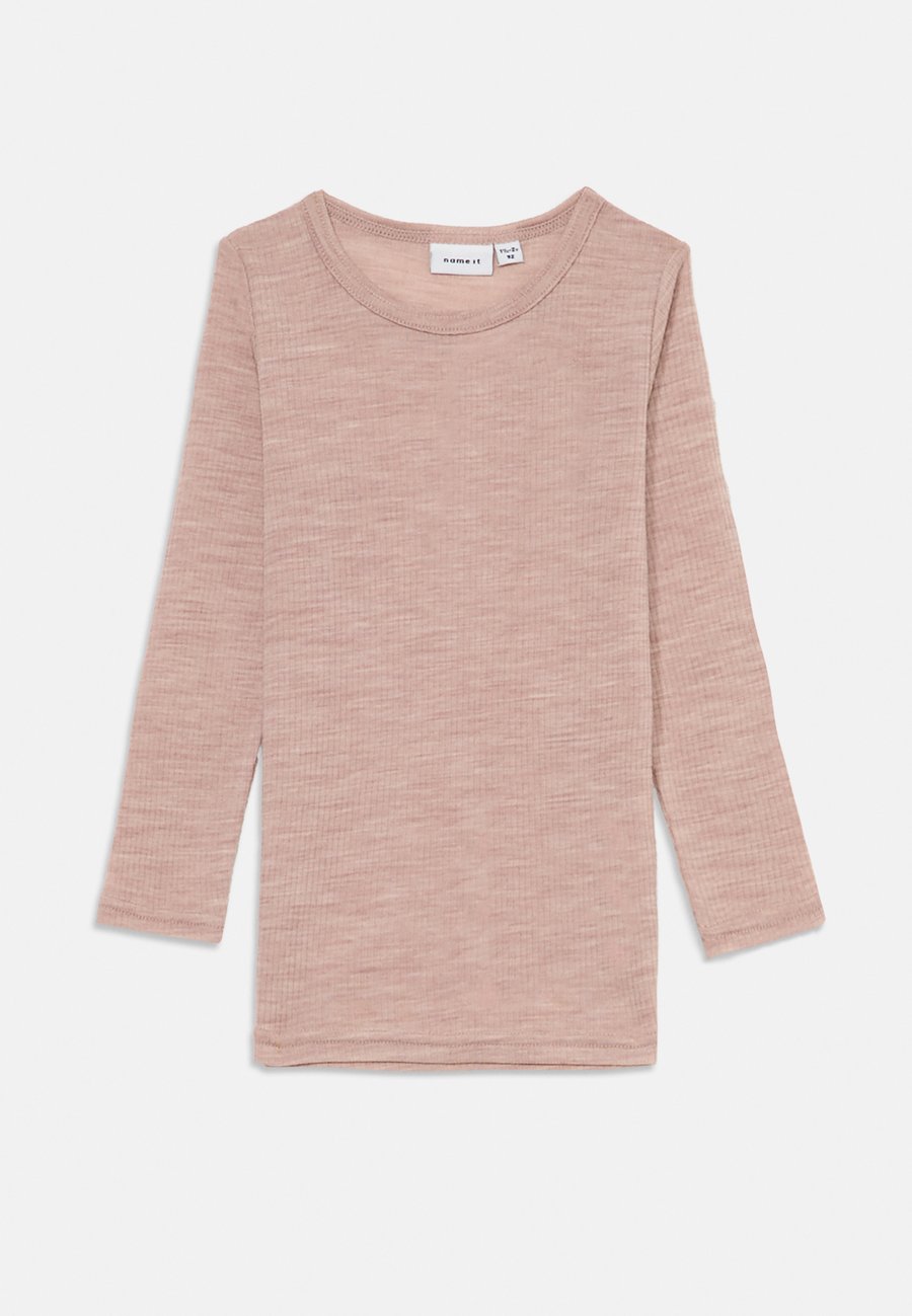 Топ Name it NMNWAX WOOL RIB TOP, Shadow Gray/Taupe
Топ Name it NMNWAX WOOL RIB TOP, Shadow Gray/Taupe