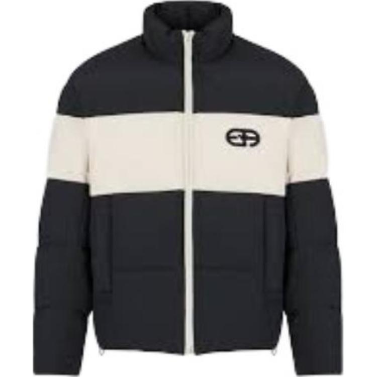 EMPORIO ARMANI Куртка FW22 мужская черная
EMPORIO ARMANI Куртка FW22 мужская черная