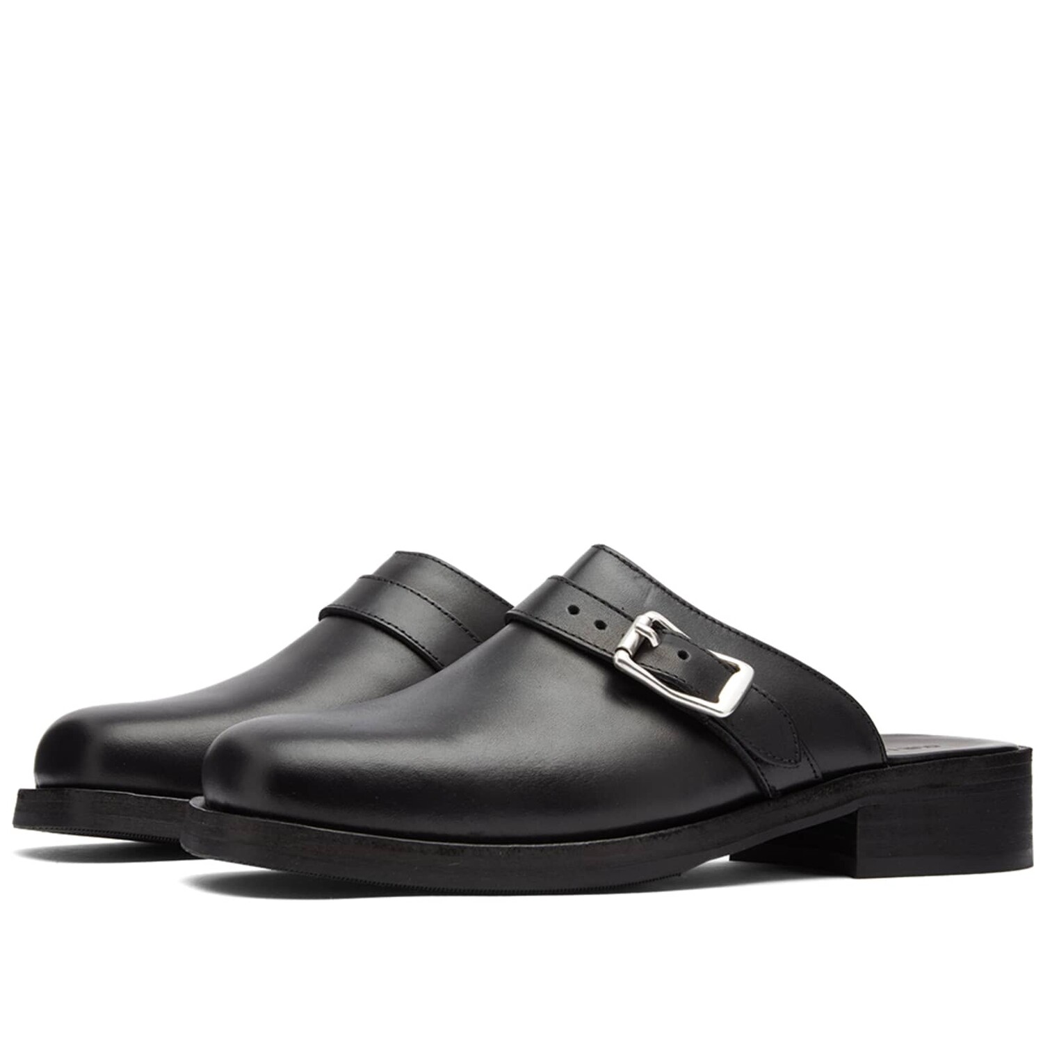 Сандалии Our Legacy Camion Mule, черный
Сандалии Our Legacy Camion Mule, черный