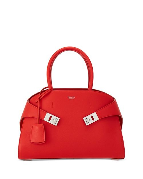 Кожаная сумка Hug с верхней ручкой Ferragamo, цвет Red, Красный, Кожаная сумка Hug с верхней ручкой Ferragamo, цвет Red
Кожаная сумка Hug с верхней ручкой Ferragamo, цвет Red, Красный, Кожаная сумка Hug с верхней ручкой Ferragamo, цвет Red
