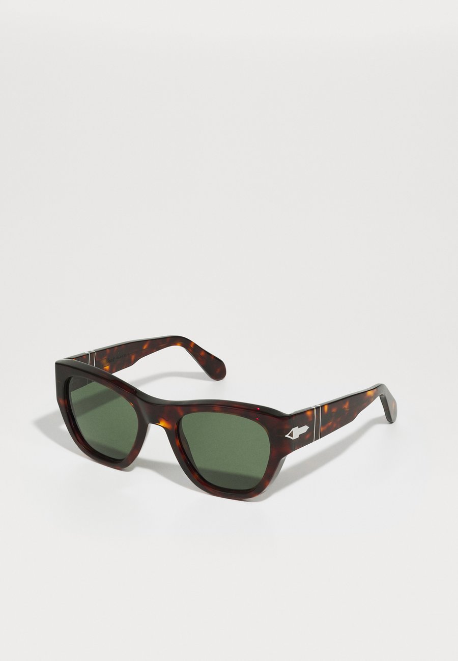 Солнцезащитные очки Persol UNISEX, Havana/Brown
Солнцезащитные очки Persol UNISEX, Havana/Brown