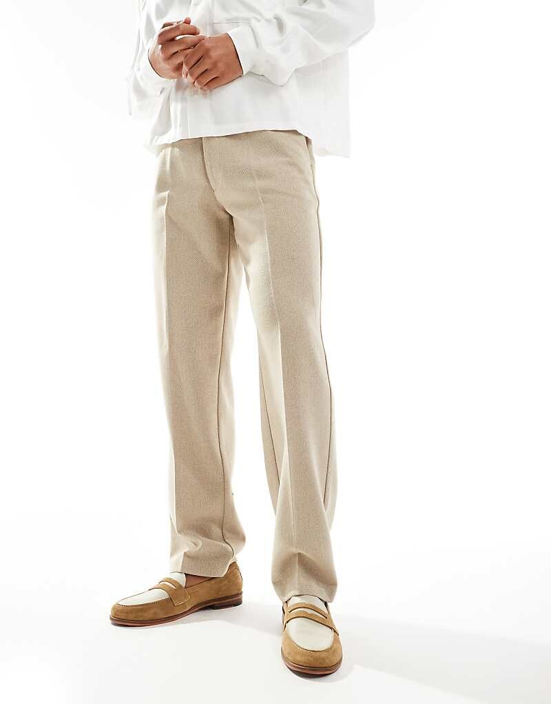ASOS DESIGN Элегантные серо-бежевые брюки прямого кроя из смесовой шерсти с узором «в елочку»
ASOS DESIGN Элегантные серо-бежевые брюки прямого кроя из смесовой шерсти с узором «в елочку»