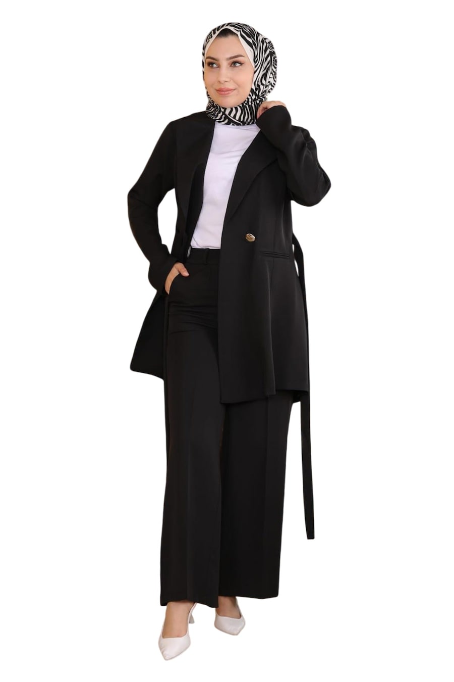 Брючный костюм MODAMIHRAM, черный
Брючный костюм MODAMIHRAM, черный