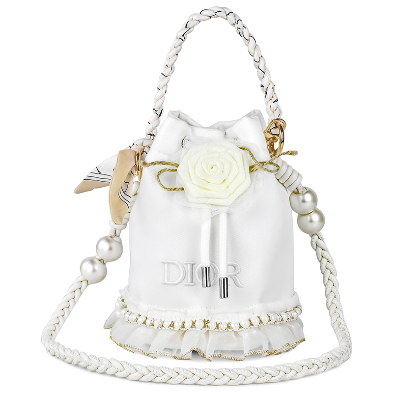 DIOR Индивидуальная косметичка NR White Moon Furong ручная сумка ведро
DIOR Индивидуальная косметичка NR White Moon Furong ручная сумка ведро