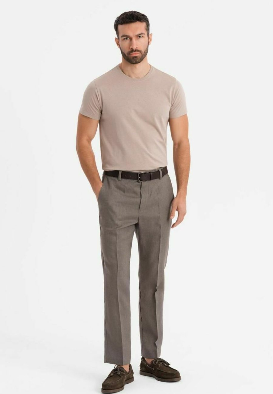 Футболка Ombre SET OF 3, White Warm Grey Coral/Light Brown
Футболка Ombre SET OF 3, White Warm Grey Coral/Light Brown