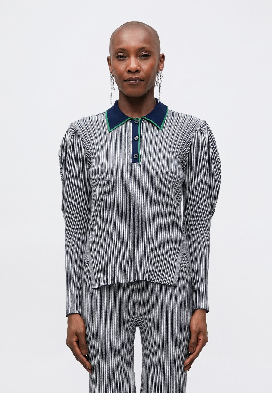 Джемпер Stine Goya LONG SLEEVE, Navy/Dark Blue
Джемпер Stine Goya LONG SLEEVE, Navy/Dark Blue