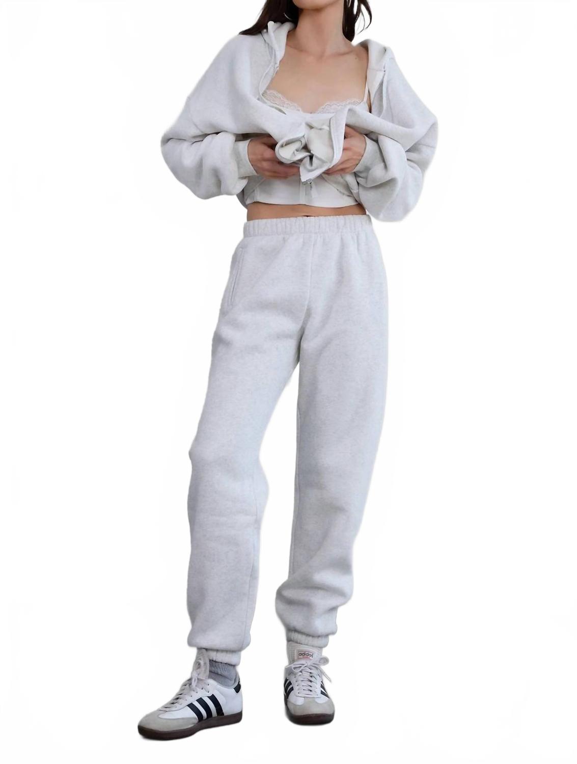 Флисовые спортивные штаны Milania в цвете «пепел» Tic Toc, Ash
Флисовые спортивные штаны Milania в цвете «пепел» Tic Toc, Ash