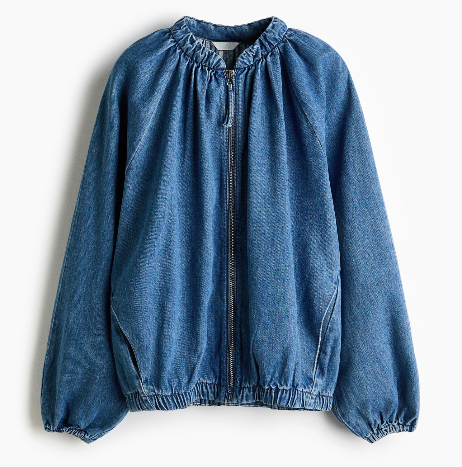 Джинсовая куртка-бомбер H&M Gathered, синий
Джинсовая куртка-бомбер H&M Gathered, синий