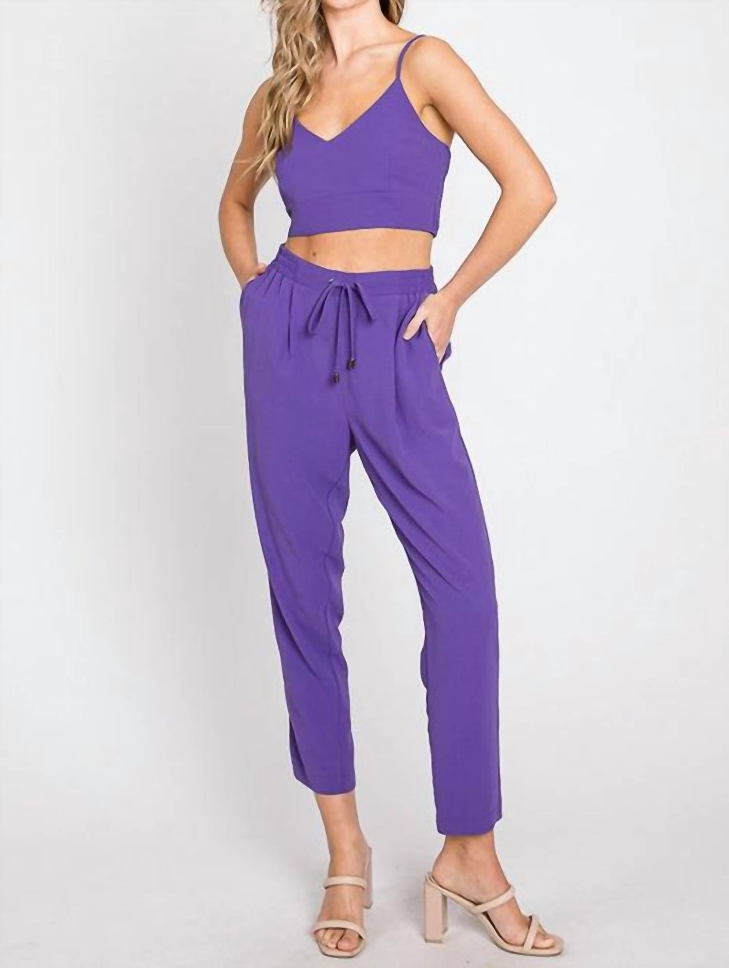 Майка в фиолетовом сне GEEGEE
Майка в фиолетовом сне GEEGEE