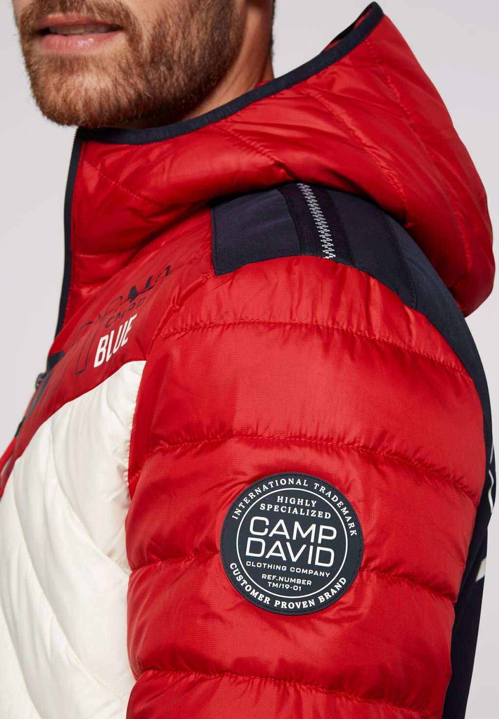 Зимняя куртка STEPP MIT RÜCKEN-PRINT Camp David, красный
Зимняя куртка STEPP MIT RÜCKEN-PRINT Camp David, красный