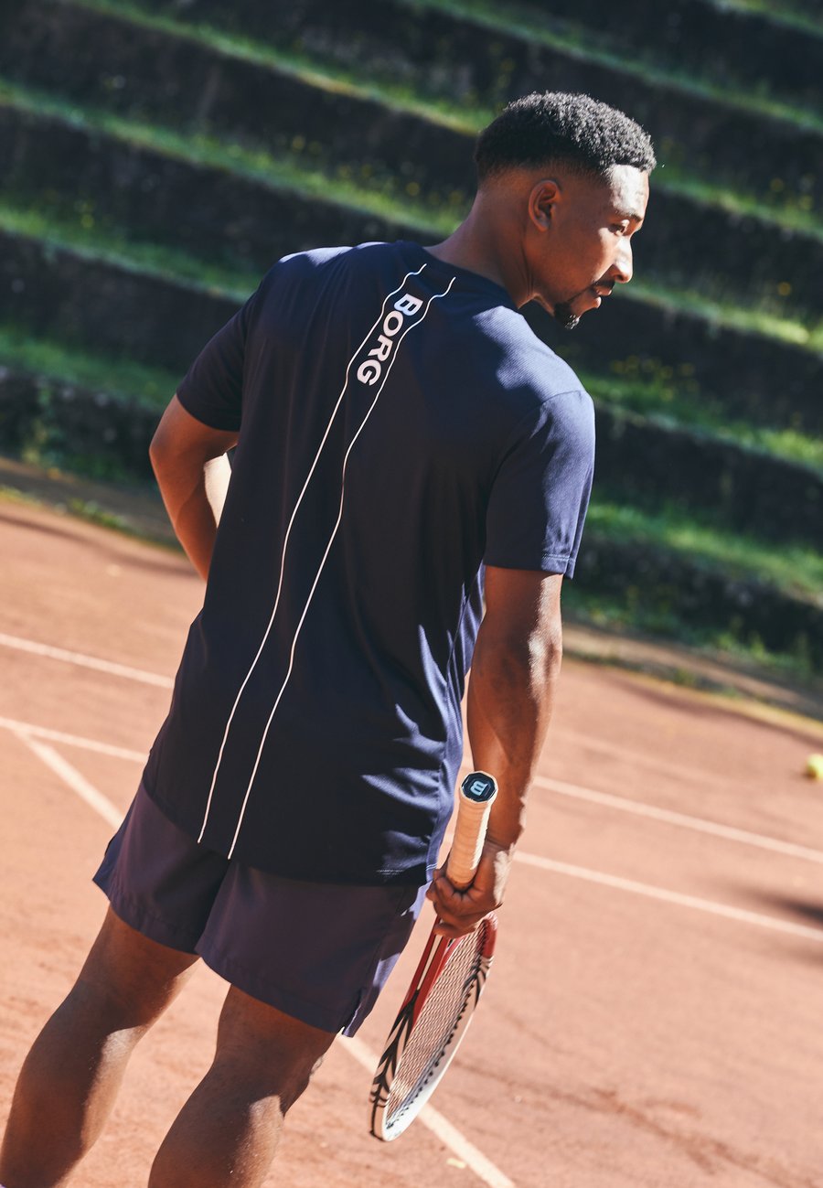 Спортивная футболка Björn Borg ACE LIGHT , Night Sky/Dark Blue
Спортивная футболка Björn Borg ACE LIGHT , Night Sky/Dark Blue