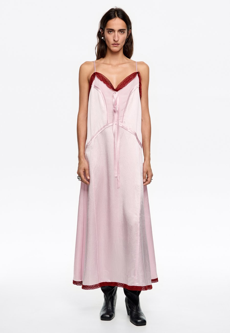 Платье Bimba Y Lola Maxi dress, Rosa/Pink
Платье Bimba Y Lola Maxi dress, Rosa/Pink