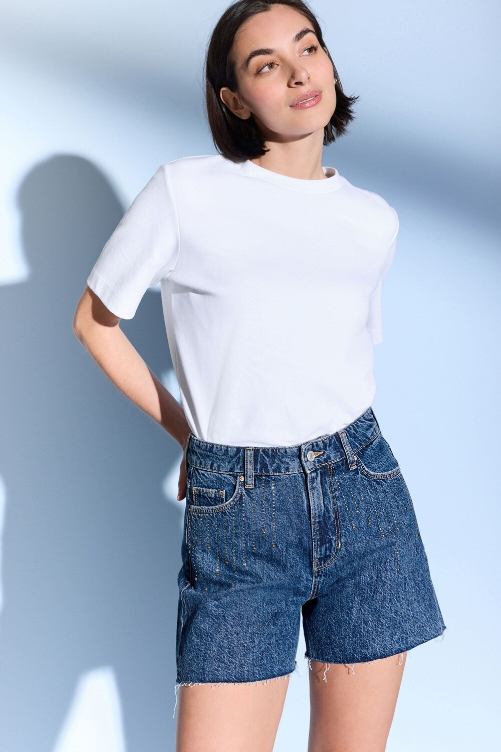 Декорированные джинсовые шорты Next, синий
Декорированные джинсовые шорты Next, синий