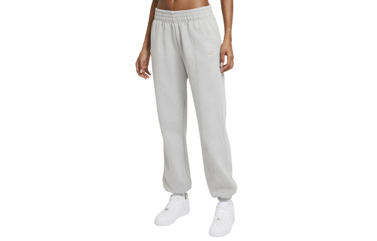 Трикотажные спортивные штаны женские серые Nike
Трикотажные спортивные штаны женские серые Nike