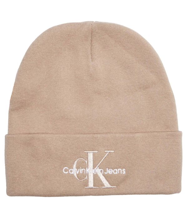 Шапка женская Calvin Klein Jeans с вышитым логотипом, бежевый
Шапка женская Calvin Klein Jeans с вышитым логотипом, бежевый