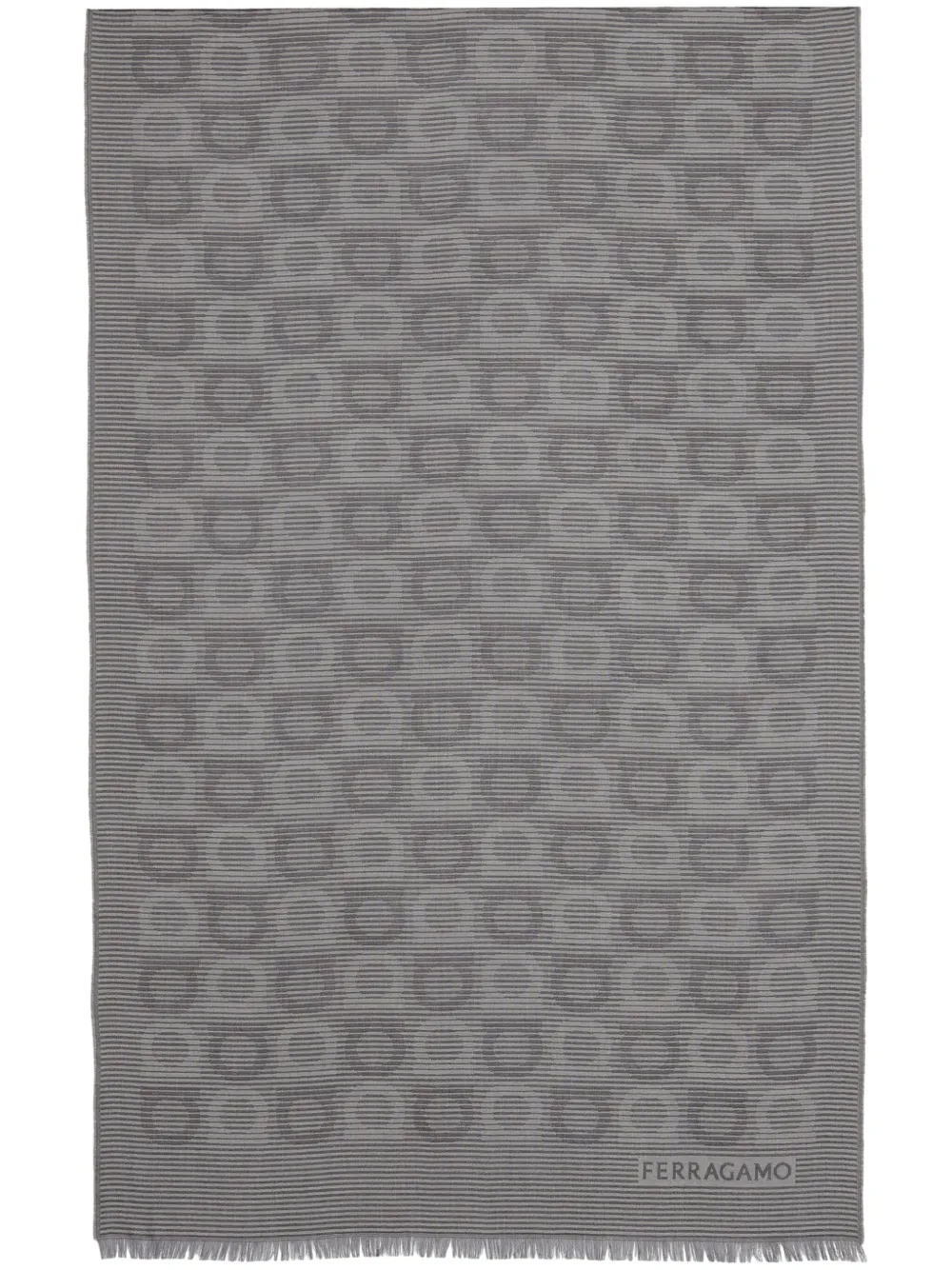 Шарф с узором Gancini Ferragamo, серый
Шарф с узором Gancini Ferragamo, серый
