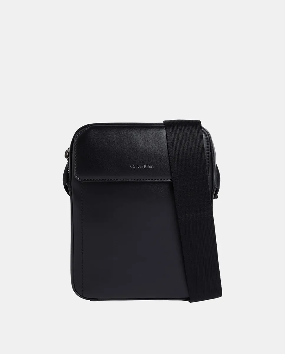 Мужская поясная сумка с монограммой Calvin Klein, черный
Мужская поясная сумка с монограммой Calvin Klein, черный