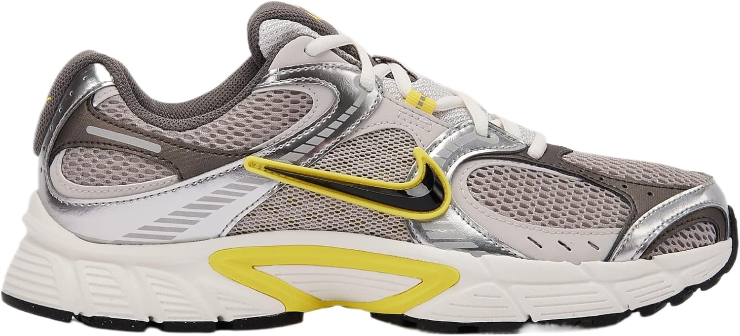 Кроссовки Nike Boys V5 RNR (Big Kid), Grey
Кроссовки Nike Boys V5 RNR (Big Kid), Grey