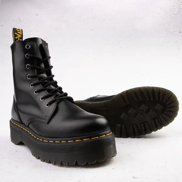 Ботинки мужские Dr. Martens из полированной кожи, черный
Ботинки мужские Dr. Martens из полированной кожи, черный