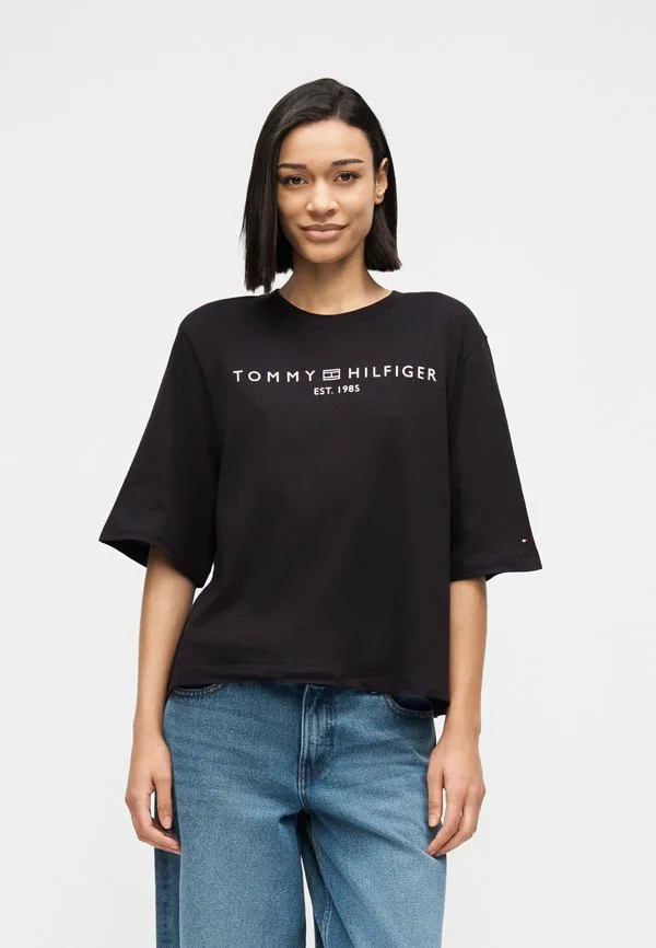 Футболка с логотипом, свободный крой, круглый вырез, принт. Tommy Hilfiger, Black, Черный, Футболка с логотипом, свободный крой, круглый вырез, принт. Tommy Hilfiger, Black
Футболка с логотипом, свободный крой, круглый вырез, принт. Tommy Hilfiger, Black, Черный, Футболка с логотипом, свободный крой, круглый вырез, принт. Tommy Hilfiger, Black