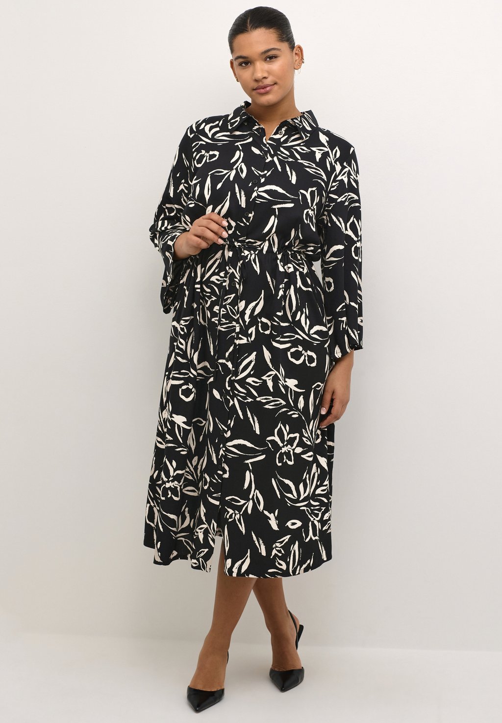 Платье-рубашка FLORA Kaffe Curve, черный
Платье-рубашка FLORA Kaffe Curve, черный