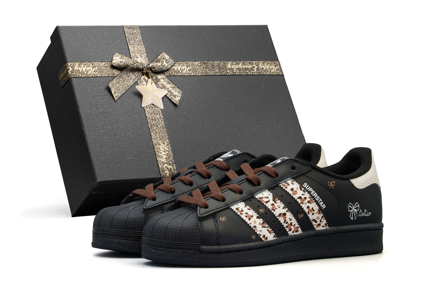 Superstar 2 детские скейтбординговые кроссовки unisex Adidas Originals, черный
Superstar 2 детские скейтбординговые кроссовки unisex Adidas Originals, черный