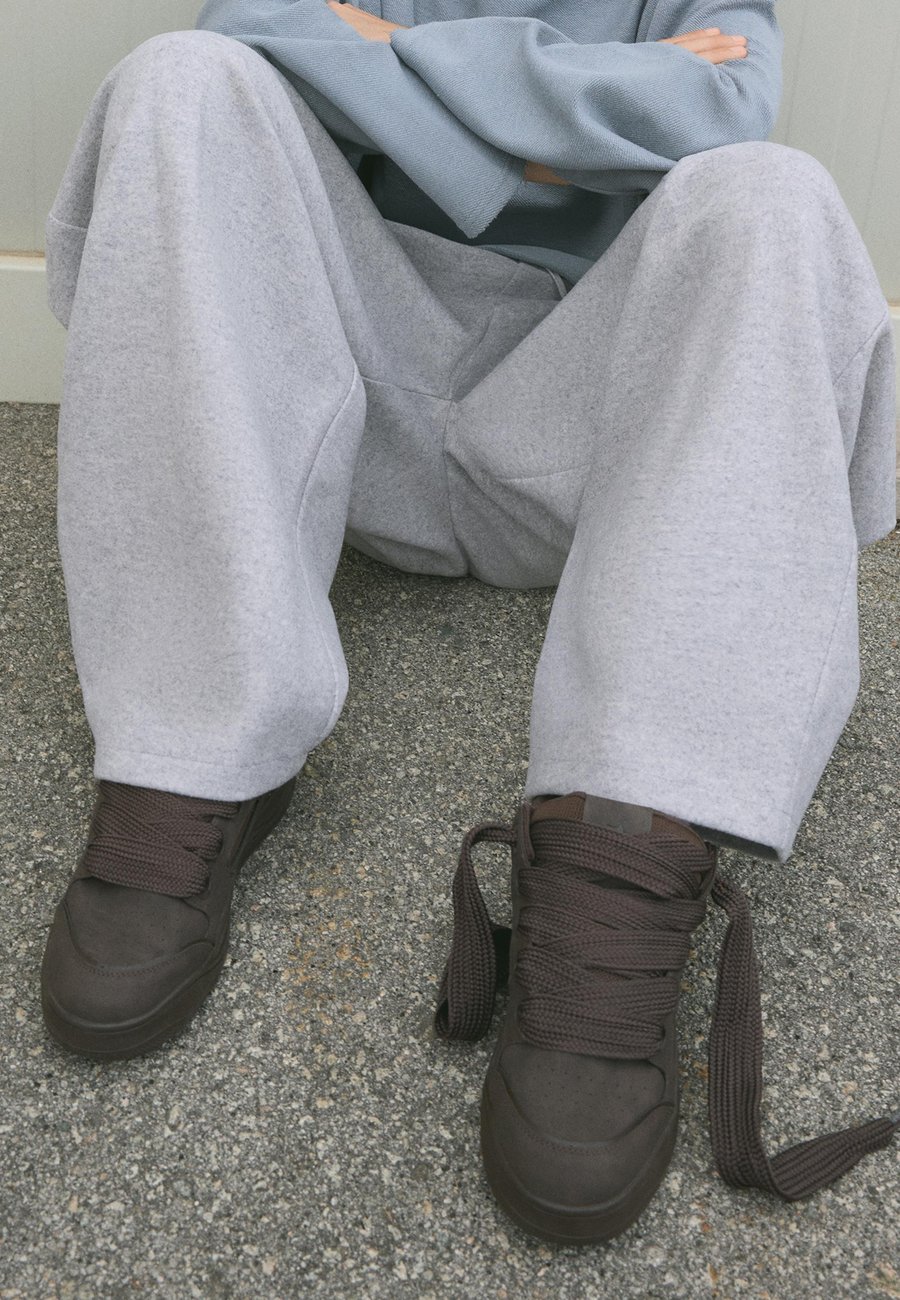 Кроссовки Bershka Trainers, Brown
Кроссовки Bershka Trainers, Brown