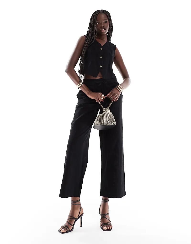 Широкие брюки Vero Moda с завязками на талии, черного цвета
Широкие брюки Vero Moda с завязками на талии, черного цвета