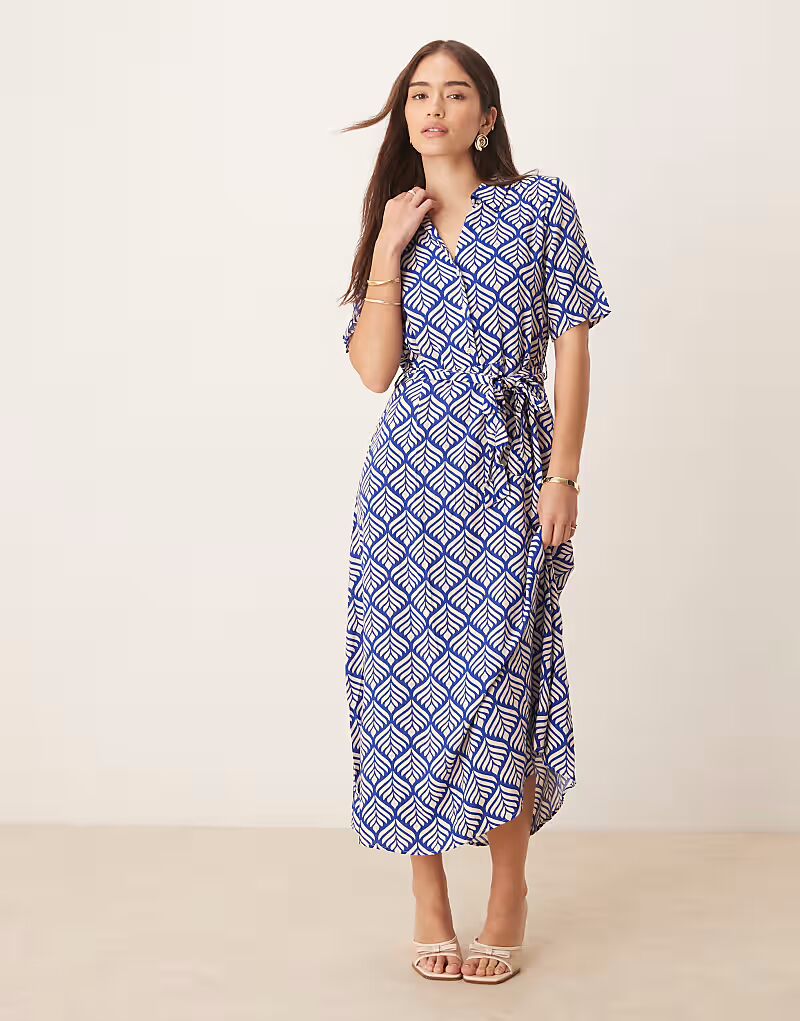 Платье-рубашка миди JDY с завязкой на талии в синий принт
Платье-рубашка миди JDY с завязкой на талии в синий принт