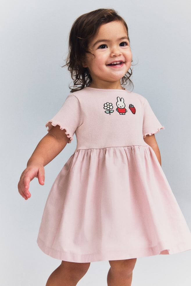 Платье из хлопка с вышивкой H&M, мультиколор
Платье из хлопка с вышивкой H&M, мультиколор