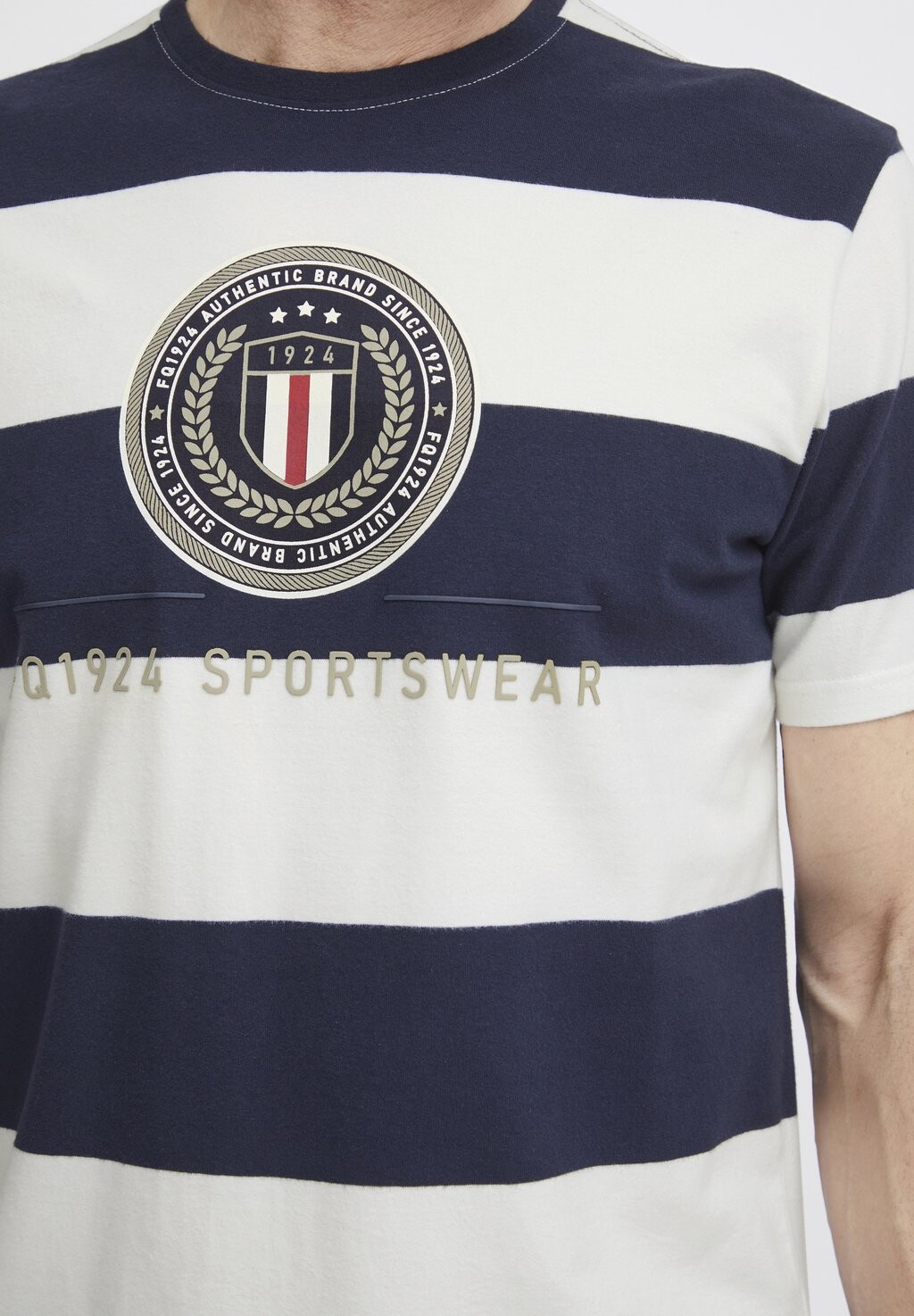 Принт на футболке FQ1924, белый Tom Stripe
Принт на футболке FQ1924, белый Tom Stripe