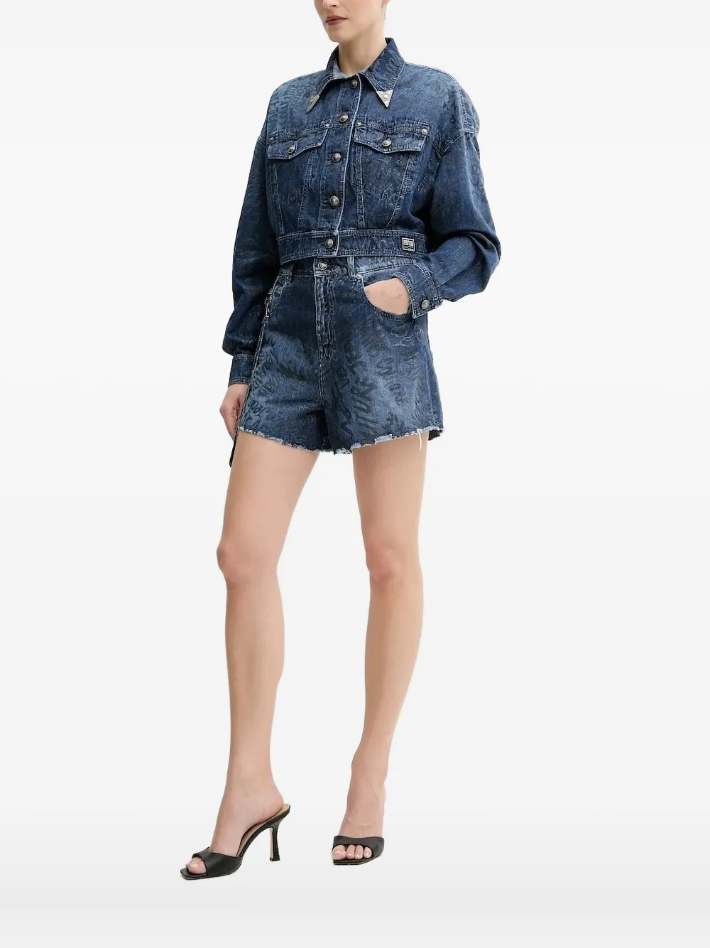 Джинсовая куртка с металлическим принтом Versace Jeans Couture, синий
Джинсовая куртка с металлическим принтом Versace Jeans Couture, синий