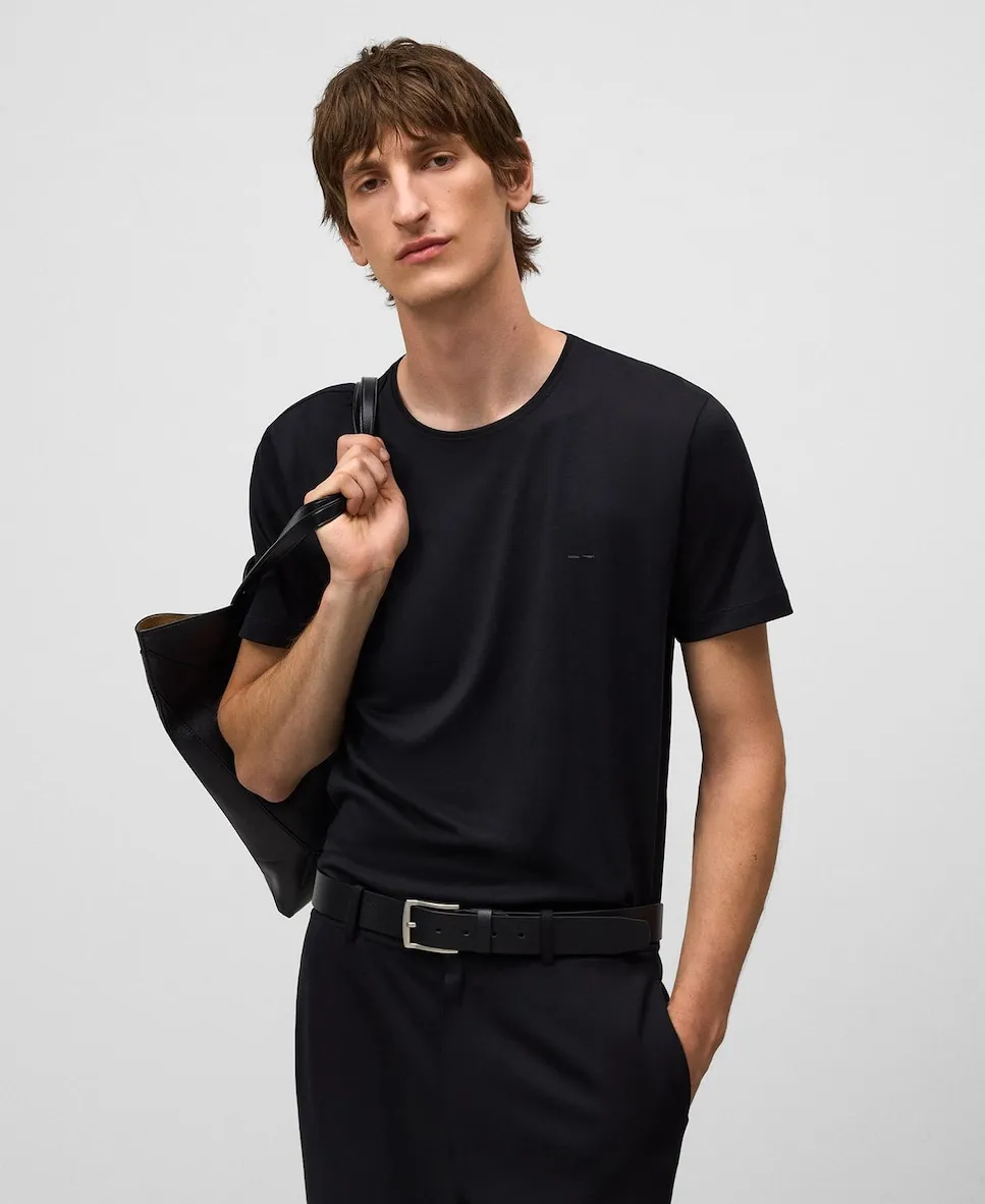 Мужская футболка классического кроя с коротким рукавом Adolfo Dominguez, черный 
Мужская футболка классического кроя с коротким рукавом Adolfo Dominguez, черный