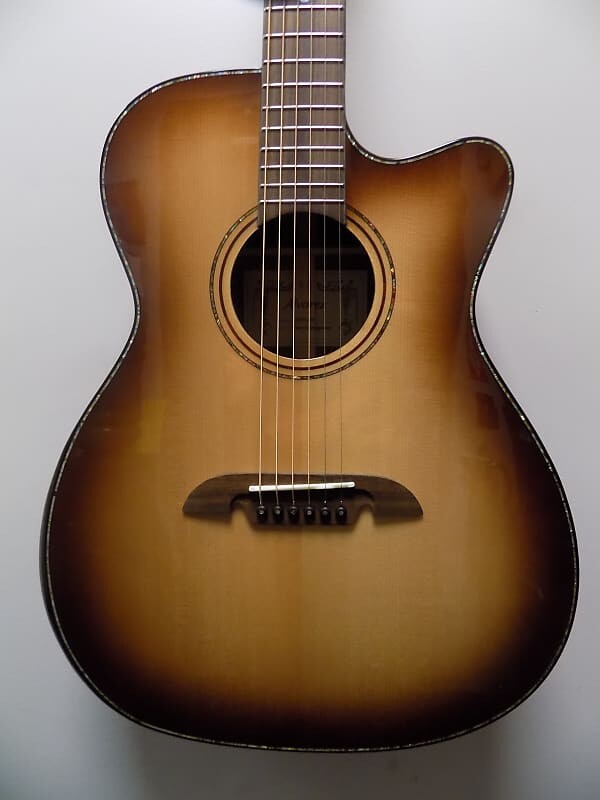 Акустическая гитара Alvarez Masterworks Elite MFA70WCEARSHB OM Acoustic Electric Guitar w/ Case - Shadowburst
Акустическая гитара Alvarez Masterworks Elite MFA70WCEARSHB OM Acoustic Electric Guitar w/ Case - Shadowburst