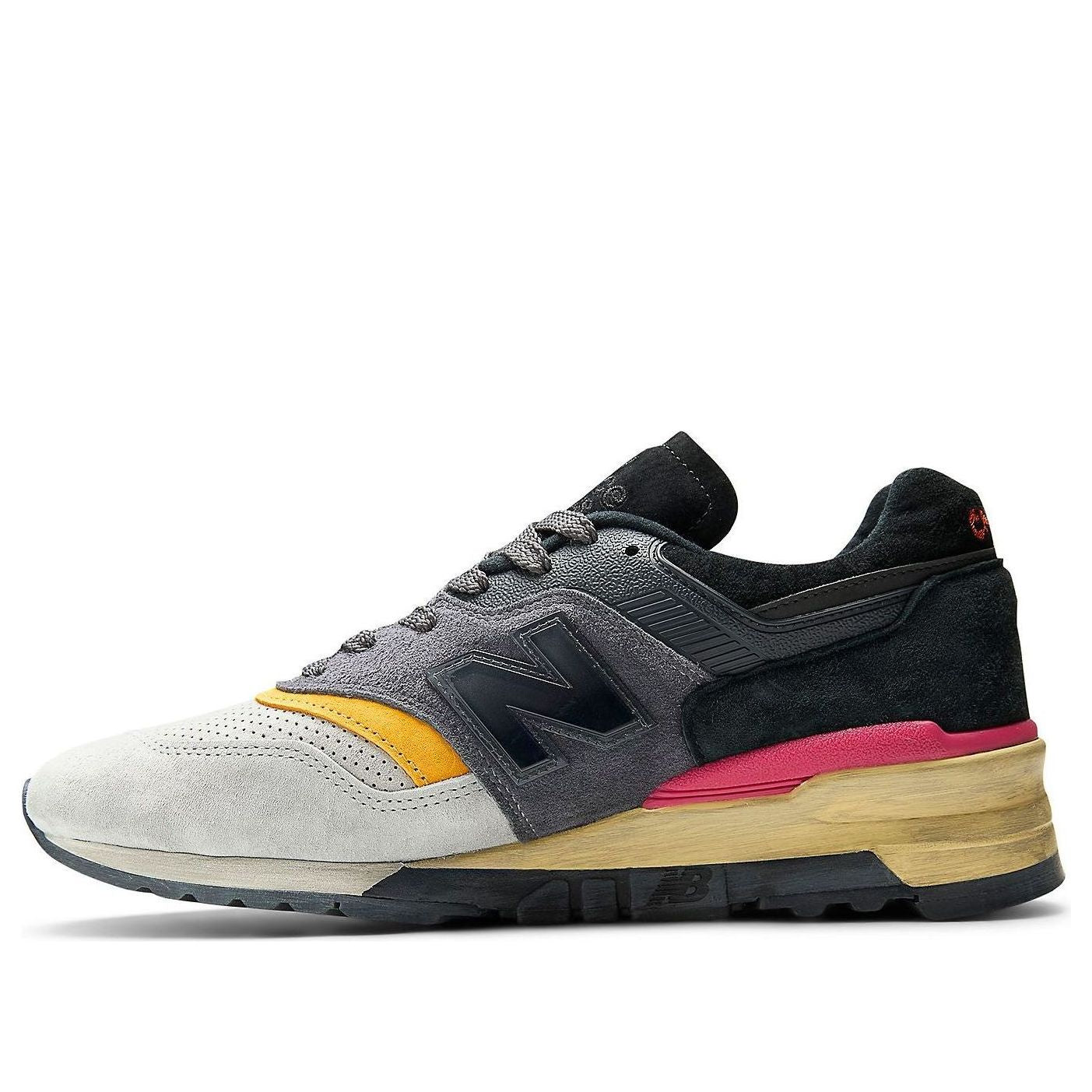 Кроссовки New Balance x Concepts 997 'Montage'
Кроссовки New Balance x Concepts 997 'Montage'