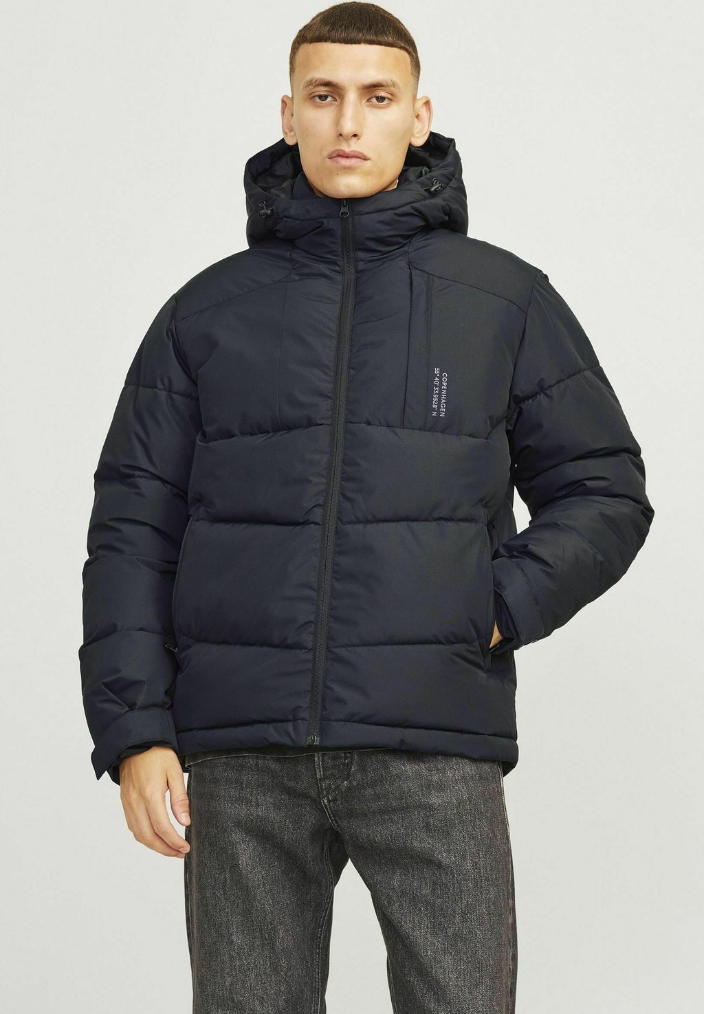 Зимняя куртка APREL aprel, черный металлик
Зимняя куртка APREL aprel, черный металлик