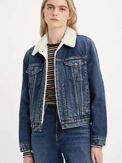 Оригинальная куртка дальнобойщика из шерпа Levi's, цвет That New New - Dark Wash
Оригинальная куртка дальнобойщика из шерпа Levi's, цвет That New New - Dark Wash