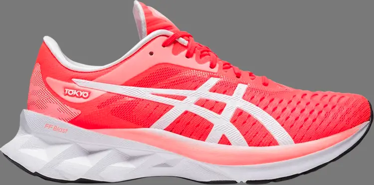 Кроссовки wmns novablast 'tokyo' Asics, красный 
Кроссовки wmns novablast 'tokyo' Asics, красный