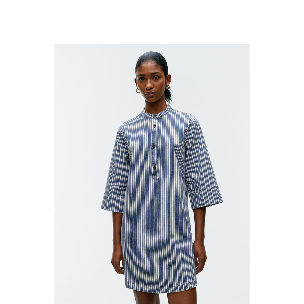 Платье джинсовое Arket полосатое, синий / белый
Платье джинсовое Arket полосатое, синий / белый