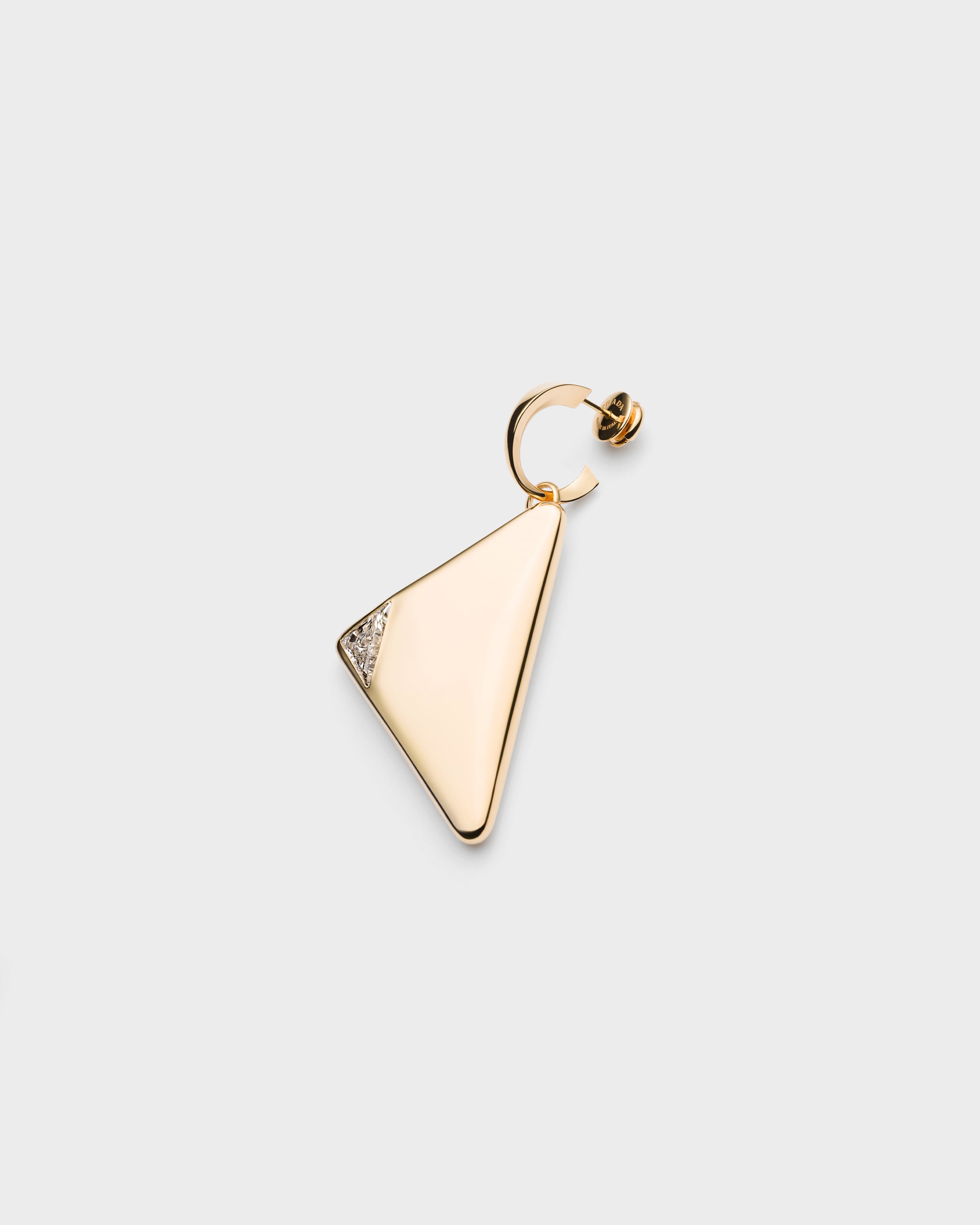 Prada Одна подвесная серьга Eternal Gold из желтого золота с выращенным в лаборатории бриллиантом
Prada Одна подвесная серьга Eternal Gold из желтого золота с выращенным в лаборатории бриллиантом