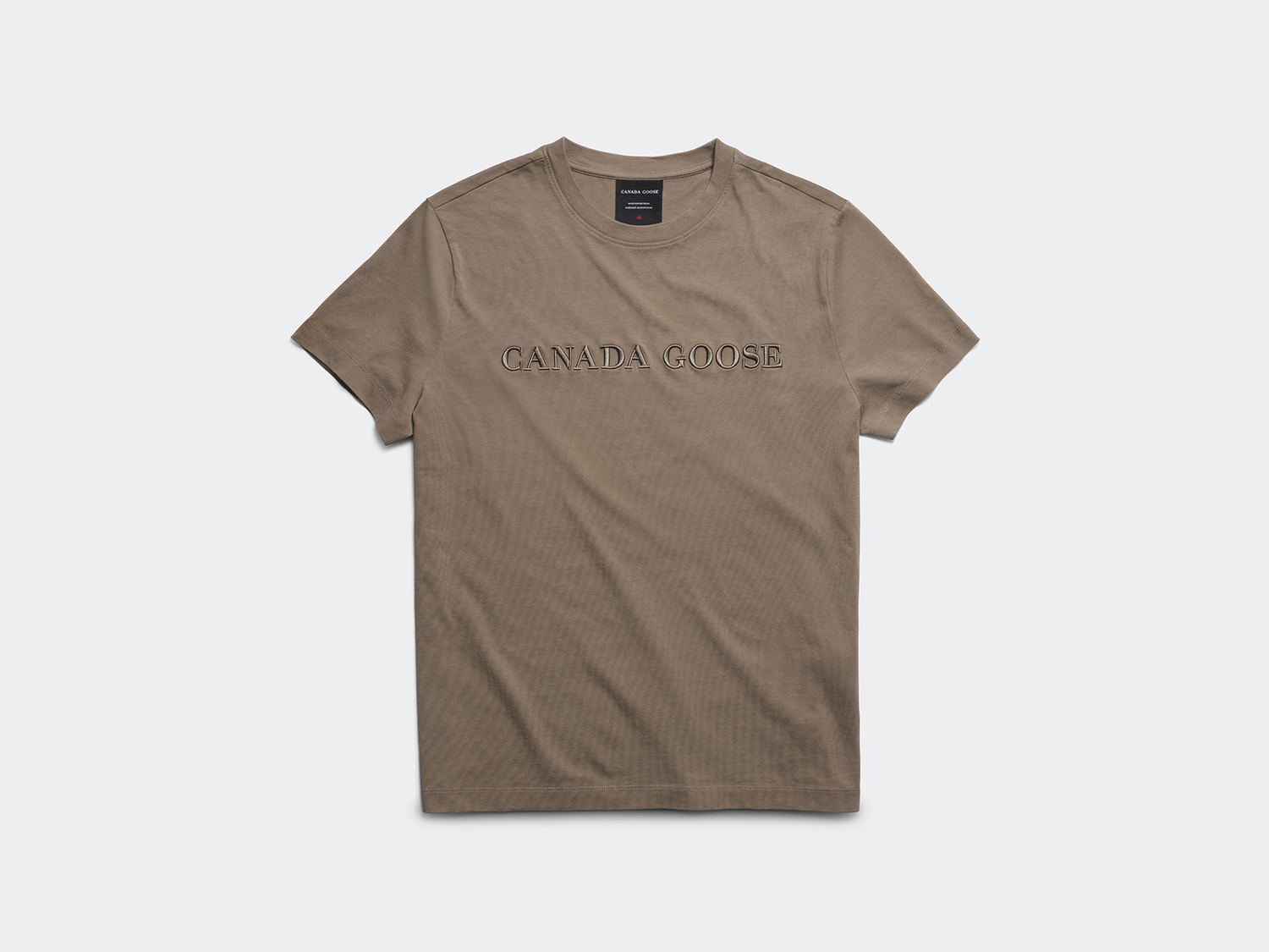 Футболка Canada Goose Emersen Embroidered Crewneck T-Shirt, Taupe Grey
Футболка Canada Goose Emersen Embroidered Crewneck T-Shirt, Taupe Grey