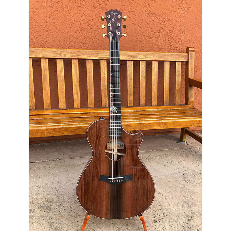 Taylor Custom #2 Cocobolo Grand Concert Acoustic-Electric Guitar Shaded Edge Burst - Gloss
Taylor Custom #2 Cocobolo Grand Concert Acoustic-Electric Guitar Shaded Edge Burst - Gloss